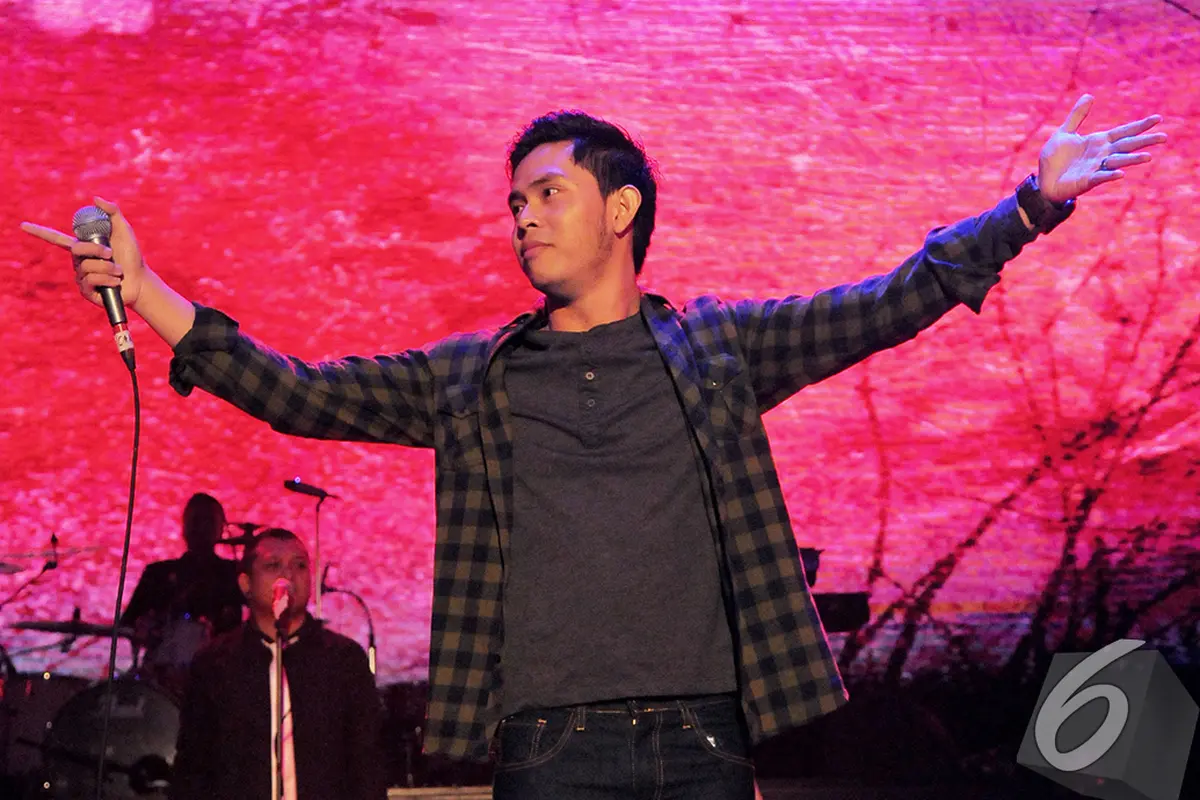 Cakra Khan