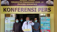 Konferensi Pers Gubernur Gorontalo terkait PSBB Gorontalo sebagai upaya penanganan Corona Covid-19. (Liputan6.com/Arfandi Ibrahim)