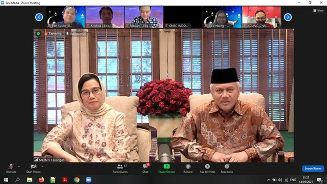 Menkeu Sri Mulyani menggelar silaturahmi daring Kementerian Keuangan untuk menyambut Lebaran 2021 pada Jumat, (14/5/2021). (Dok:Anisyah Al Faqir/Merdeka.com)