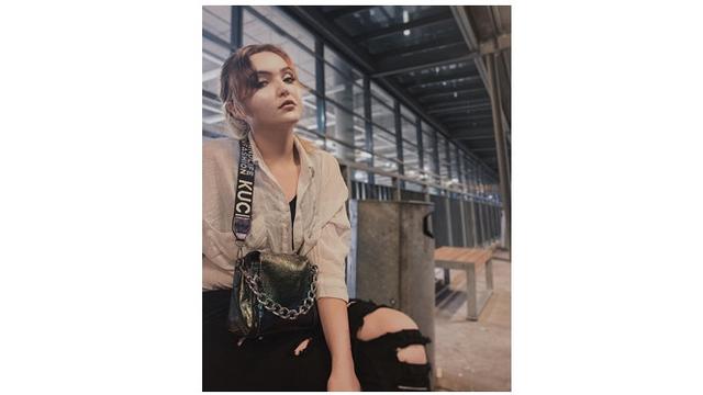 Petty saat mengikuti ajang bergengsi X-Faktor memiliki berat badan sekitar 80 kg. Kini ia tampil dengan wajah lebih tirus.