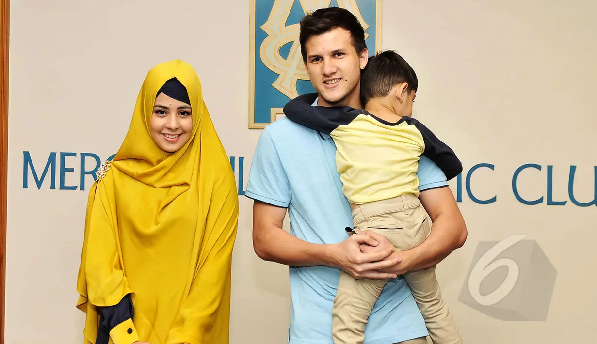 Risty Tagor dan Stuart Collin (Liputan6.com/Faisal R Syam) 