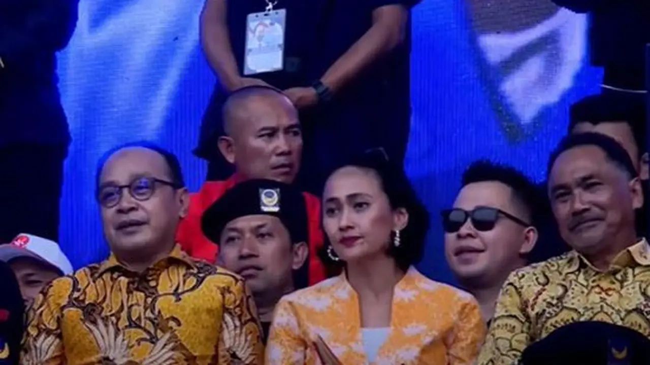 Sejumlah Elite Partai Golkar menghadiri acara Apel Siaga Perubahan Partai NasDem di Stadion Gelora Bung Karno (SUGBK) Senayan, Jakarta.