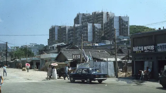 8 Potret Lawas Suasana Ibu Kota Korea Selatan, Bak Drama Korea Era 70-an