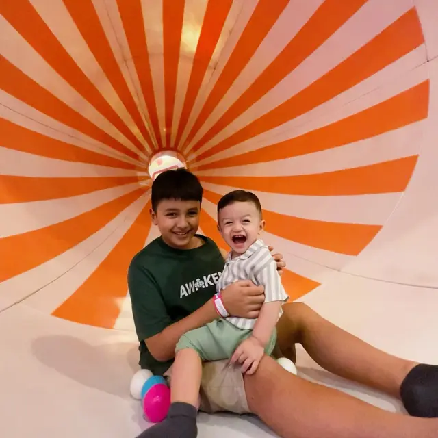 6 Potret Faradilla Yoshi Bareng Anak Kandung dan Sambung, Kasih Sayang Tak Terbagi