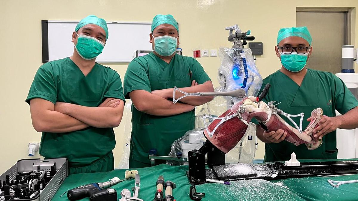 BDSM kokragiga osilgan