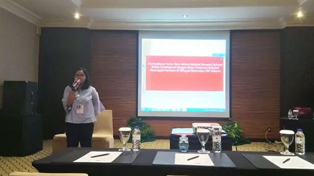 Pemaparan Emmy Nirmalasari mengenai optimalisasi peran guru dalam edukasi dampak bahaya rokok terintegrasi dengan mata pelajaran sekolah di tingkat sekolah menengah pertama