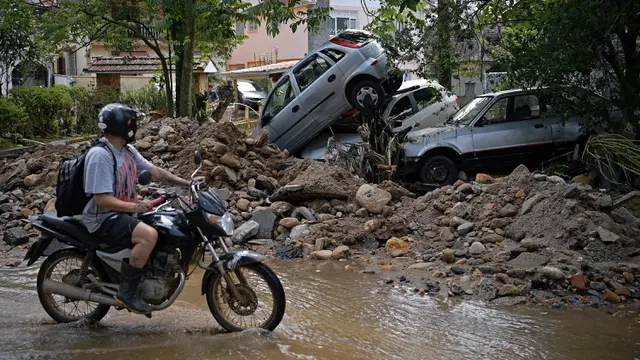 FOTO: Puluhan Orang Tewas dalam Banjir Bandang dan Tanah Longsor di Brasil