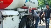 Pecah Ban, Truk Pertamina Nyaris Terbakar di Ciledug