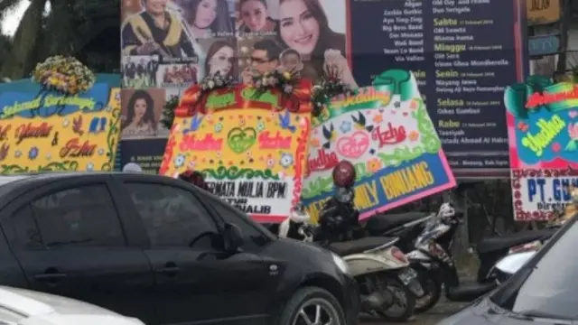 Baliho deretan acara pernikahan mewah yang digelar selama 10 hari (Foto:Instagram/marlenehariman)