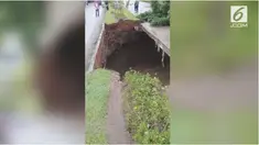 Jalan lingkar selatan Cilegon amblas 5 meter. Akses dari Anyer ke Cilegon lumpuh.
