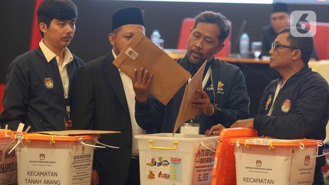 KPU Jakarta Pusat Gelar Pleno Terbuka Hasil Penghitungan Suara Pemilihan Gubernur DKI Jakarta 2024
