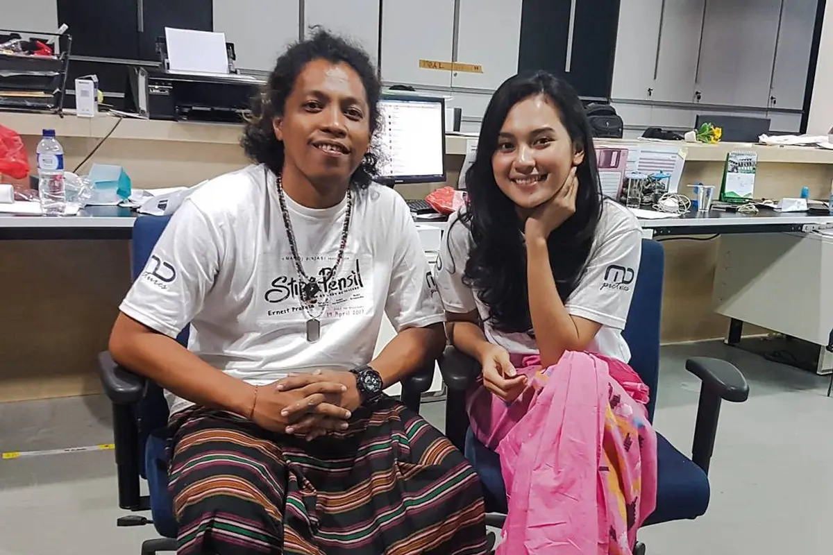 Tak Direstui Orangtua, Ini 7 Momen Kemesraan Indah Permatasari dan Arie Kriting