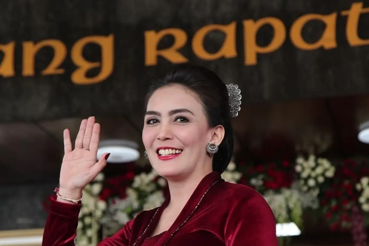 Resmi 15 Tahun Jabat Anggota DPR, Ini 6 Potret Rieke Diah Pitaloka Turun Lapangan