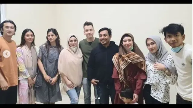 Stefan William - Celine Evangelista - Ustaz Riza Muhammad (Foto: Instagram/@ustdzrizamuhammad)