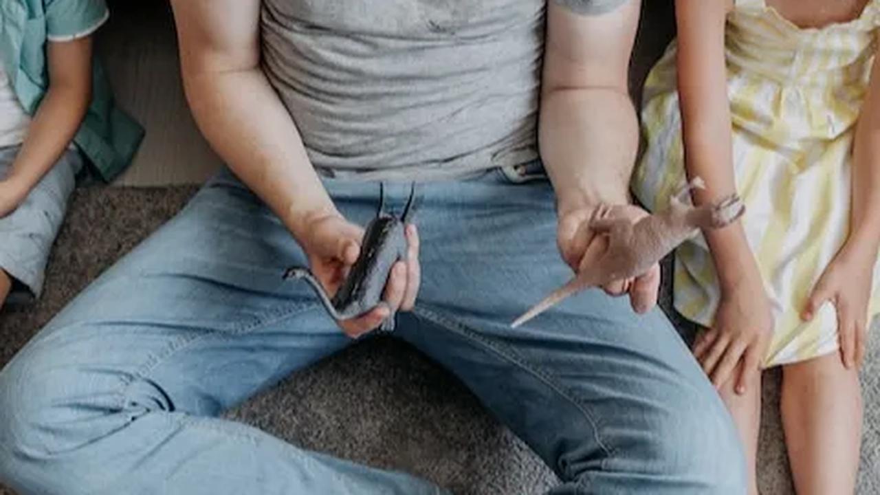 Dengan waktu dan perhatian, banyak anak dapat mengatasi ketakutan mereka terhadap hantu dan tumbuh menjadi individu yang lebih percaya diri.