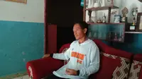 Sugimin suami LW pekerja migran Indonesia asal Banyuwangi yang mendapat penganiyaan dari majikanya di Malaysia (Hermawan Arifianto/Liputan6.com)