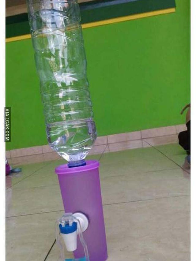 6 Potret Dispenser Ini Nyeleneh Banget, Kocak