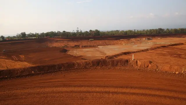 Suasana pertambangan PT Antam