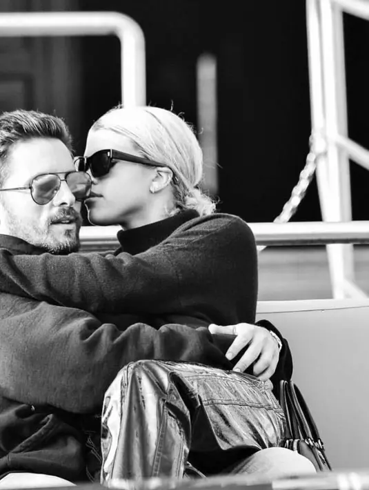 Anak Lionel Richie tersebut bahkan mengucapkan selamat hari Valentine untuk Scott Disick lewat akun Instagram pribadinya. (instagram/sofiarichie)