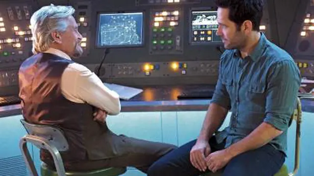 Foto Kostum Ant-Man Dijemur dan Desain Yellowjacket Dipamerkan