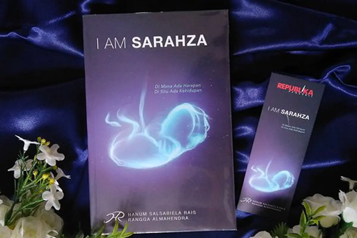 I am Sarahza./Copyright Vemale/Endah