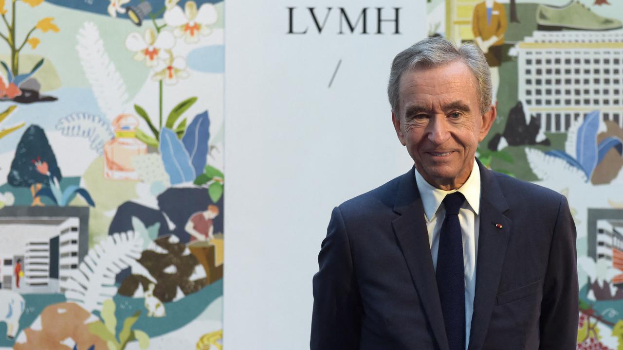 Miliarder Bernard Arnault Jajaki Beli Klub Sepak Bola Paris FC
