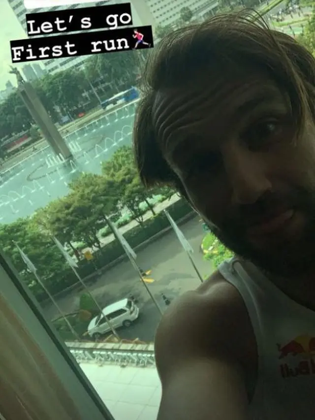 Pebalap Johann Zarco di Jakarta. (Instagram/ johannzarco)