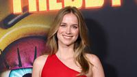 Elizabeth Lail: The Actress' Appearance Stole the Show at the Five Nights at Freddy's 2 Premiere