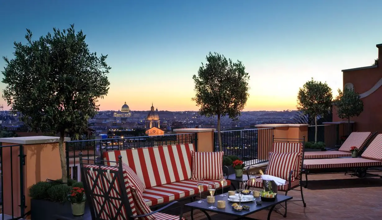 Hotel de la Ville di Roma merupakan properti Rocco Forte yang terletak tepat di jantung kota Roma. Bangunan ini sangat dekat dengan banyak adegan House of Gucci diambil, seperti Spanish Steps, Villa Medici, Villa Borghese, dan Via dei Condotti. Foto: Document.