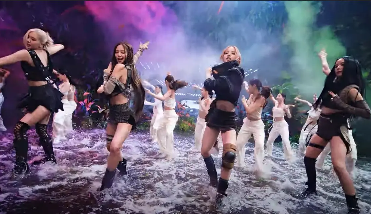Blackpink saat tampil di video musik Pink Venom. (Foto: YouTube/BLACKPINK)