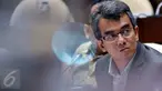 Ketua Ombudsman RI, Danang Girindrawardana saat mengikuti Rapat Dengar Pendapat dengan Komisi II DPR RI, Jakarta, Rabu (13/1/2015). Rapat membahas kinerja Ombudsman tahun 2015. (Liputan6.com/Johan Tallo)