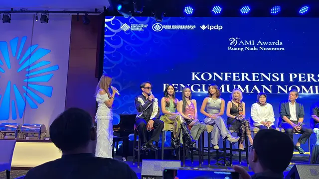 Kev NPD dalam konferensi pers AMI Awards yang diselenggarakan di Jakarta, (21/9/2026). (Liputan6.com/Afradhiya N. R)