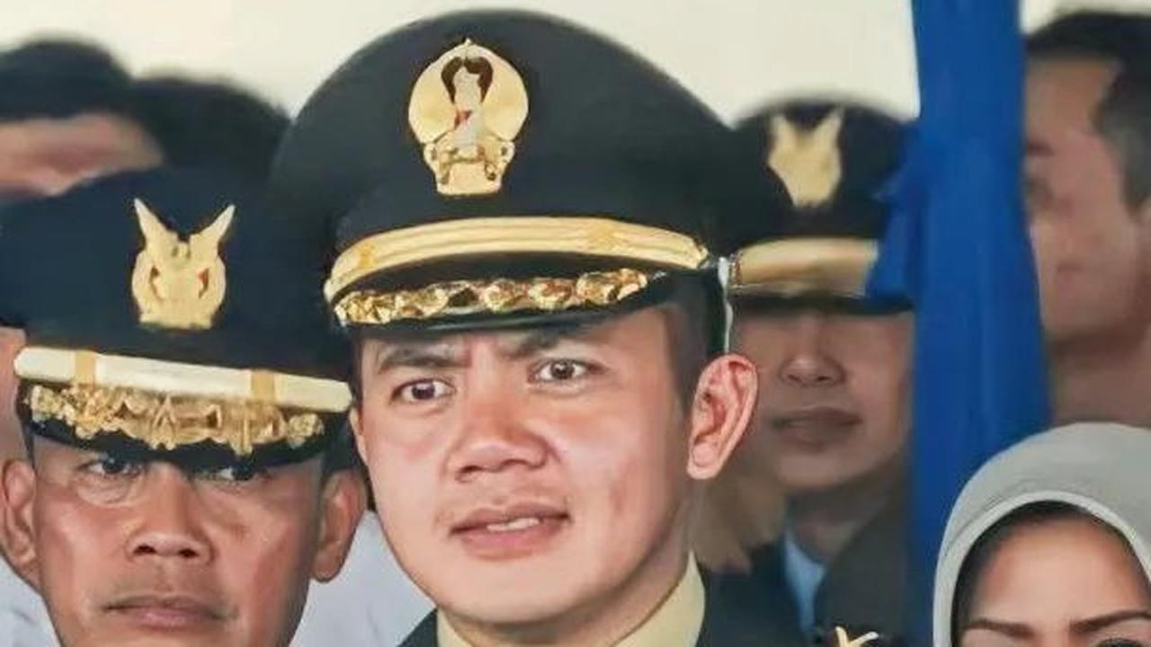 Teddy berhasil menyelesaikan pendidikan di Amerika Serikat dengan pencapaian yang sangat mengesankan.