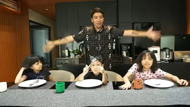 Desta dan trio strong
