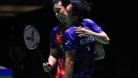 Ganda putra Indonesia Mohammad Ahsan/Hendra Setiawan saat tampil di Kejuaraan Dunia Bulutangkis 2022. (Dok PBSI)