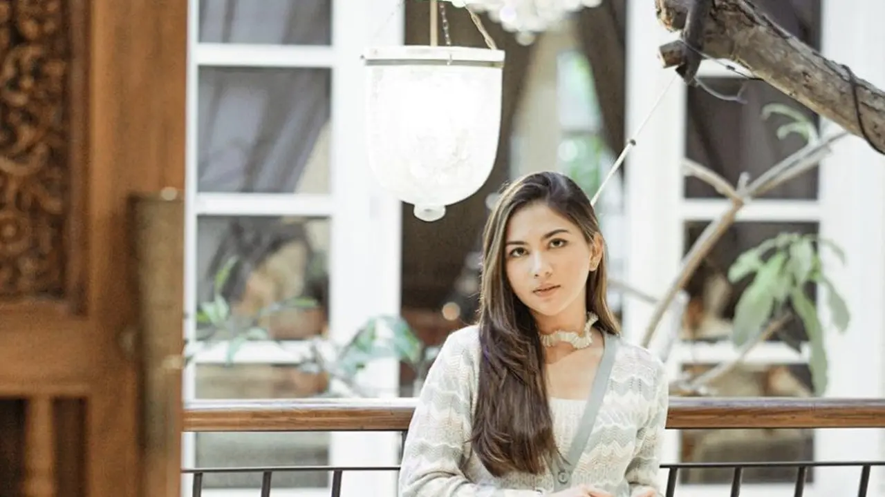 Inspirasi Outfit Elegan Jessica Mila