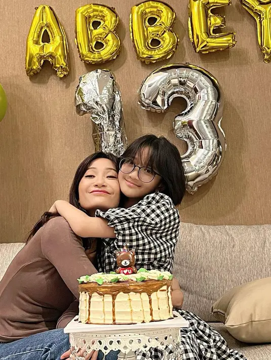 <p>[Instagram/artikasaridevi]</p>