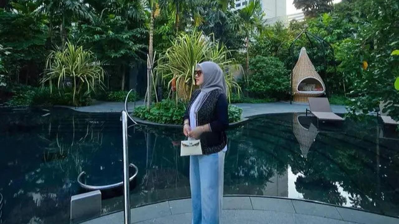 6 Potret Terbaru Syahrini Setelah Tiga Bulan Melahirkan, Berat Badan Stabil