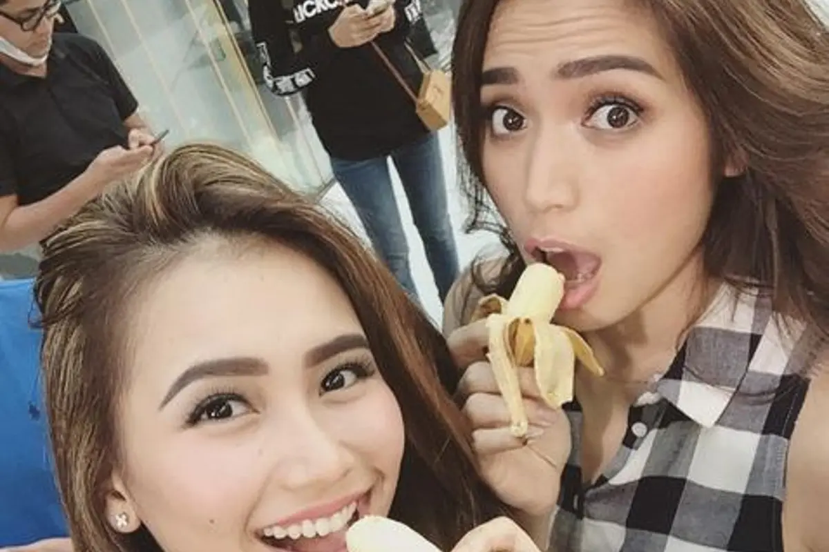 [Bintang] Ayu Ting Ting dan Jessica Iskandar