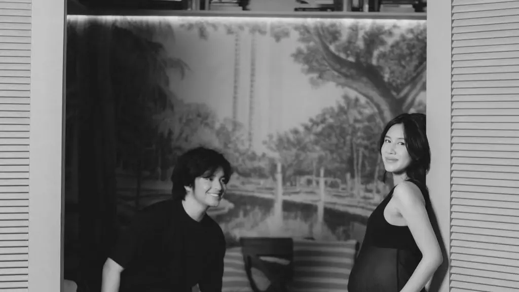 Pasutri seleb Angga Yunanda dan Shenina Cinnamon terlihat semakin tidak sabar menyambut anak pertama [@angga]