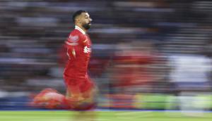 Aksi Mohamed Salah&nbsp;dalam laga Premier League antara Brighton vs Liverpool, Selasa (20/5/2025). (AP Photo/Ian Walton)