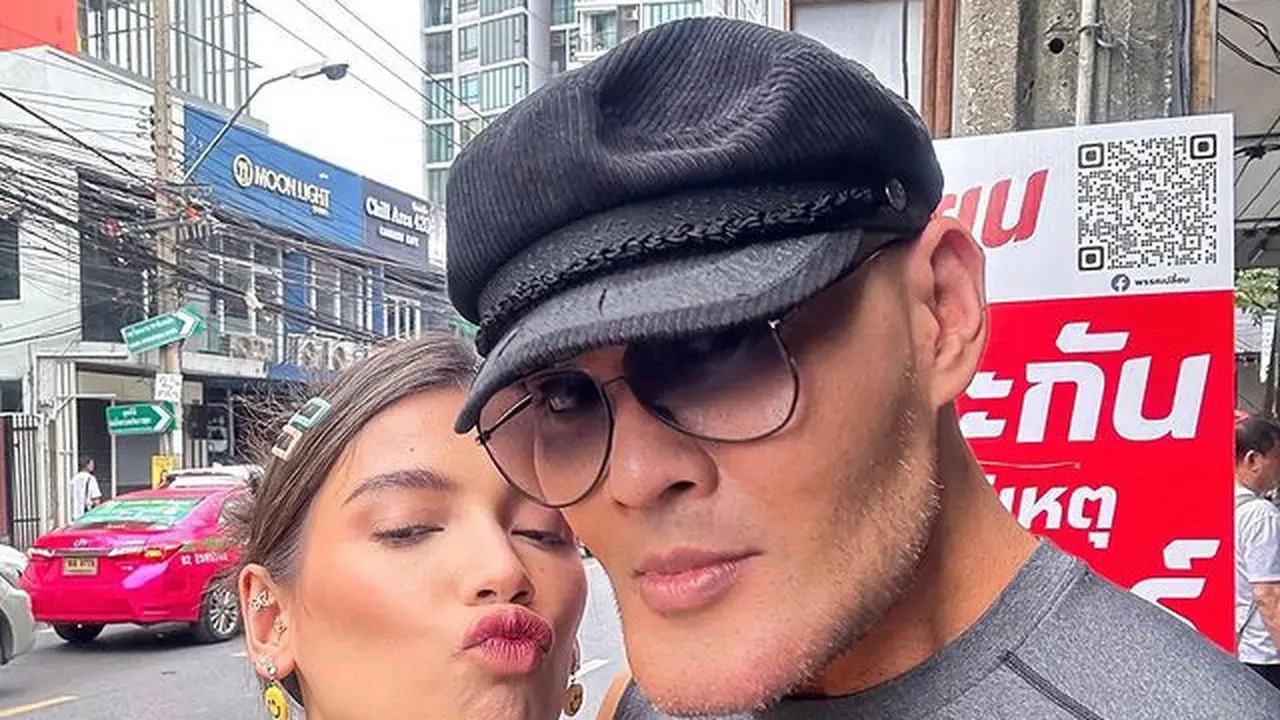 Deddy Corbuzier dan istri (Instagram/mastercorbuzier)
