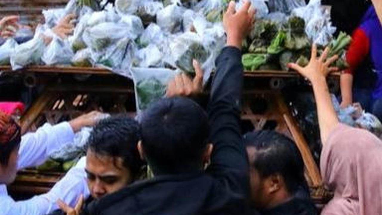 3. Ampyang Maulid: Makanan Simbolis dengan Makna Khusus