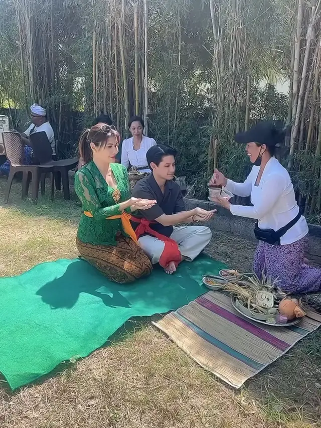 Teuku Rassya dan Tamara Bleszynski