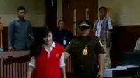 Terdakwa dugaan pembunuhan Wayan Mirna Salihin, Jessica Kumala Wongso, kembali menjalani persidangan di Pengadilan Negeri, Jakarta Pusat.