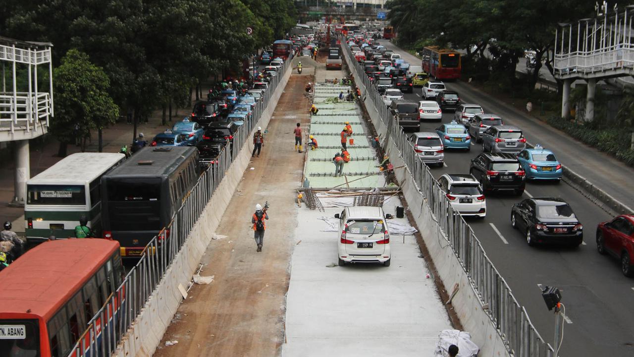Penataan Jalan dan Trotoar Jalan Sudirman