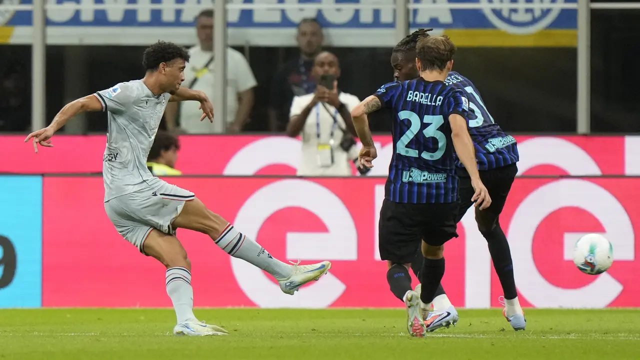 Pemain Udinese, Arthur Atta, mencetak gol kedua timnya dalam laga Serie A melawan Inter Milan
