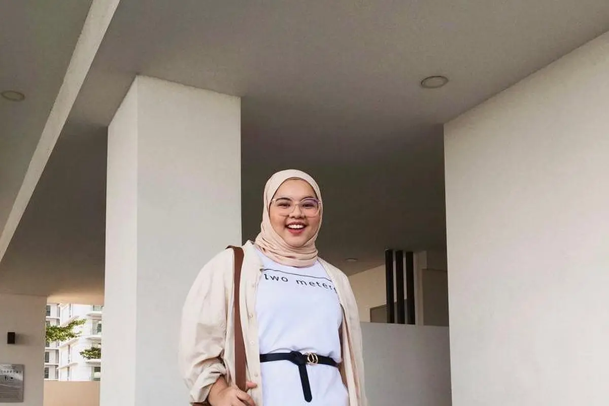 5 Tips Fashion Hijab untuk Tubuh Berisi, Bikin Lebih Percaya Diri dan Stylish