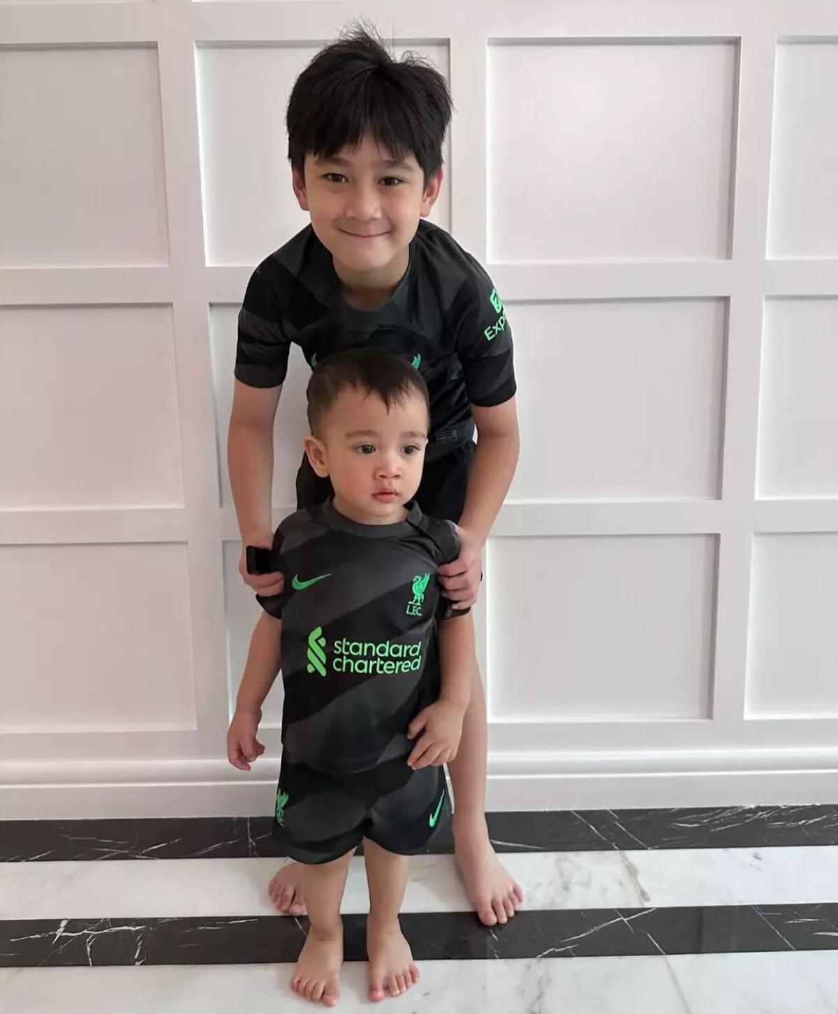 Asisten Raffi Ungkap Foto Kecil Rafathar, Kemiripannya dengan Rayyanza Bikin Heboh!