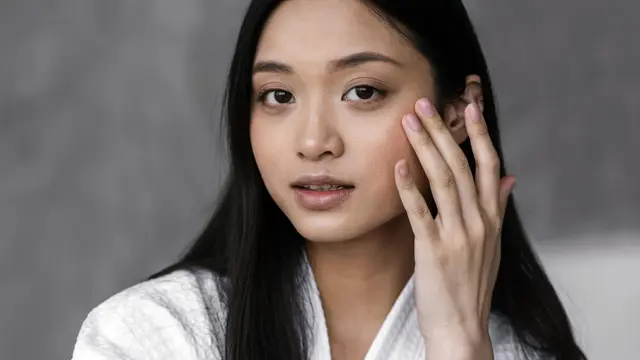 Dari Tatapan Mata Sampai Cara Berjalan, Sikap Tubuh Ini Ternyata Membuatmu Terlihat Lebih Menarik dan Percaya Diri - 1